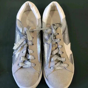 Nature Breeze silver metallic lace up sneakers.